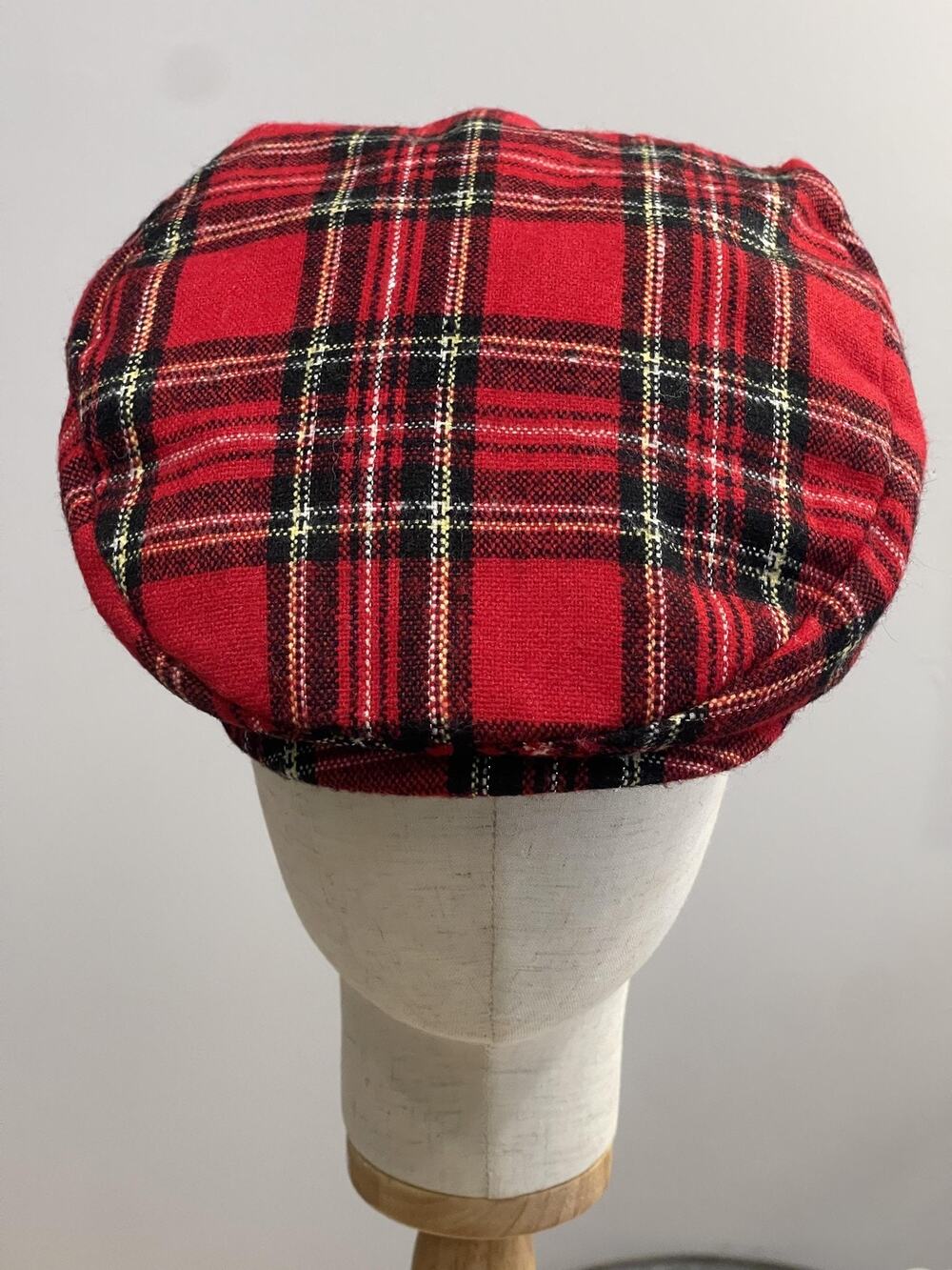 Elope Hat Cap Newsboy Womens One Size Red Plaid 100% Cotton Twill Lined Casual